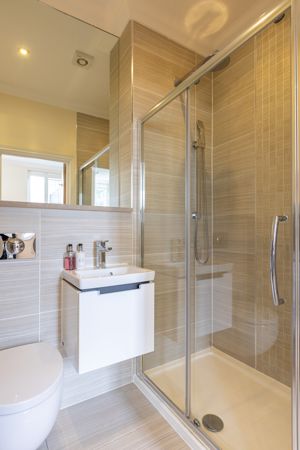 En Suite- click for photo gallery
